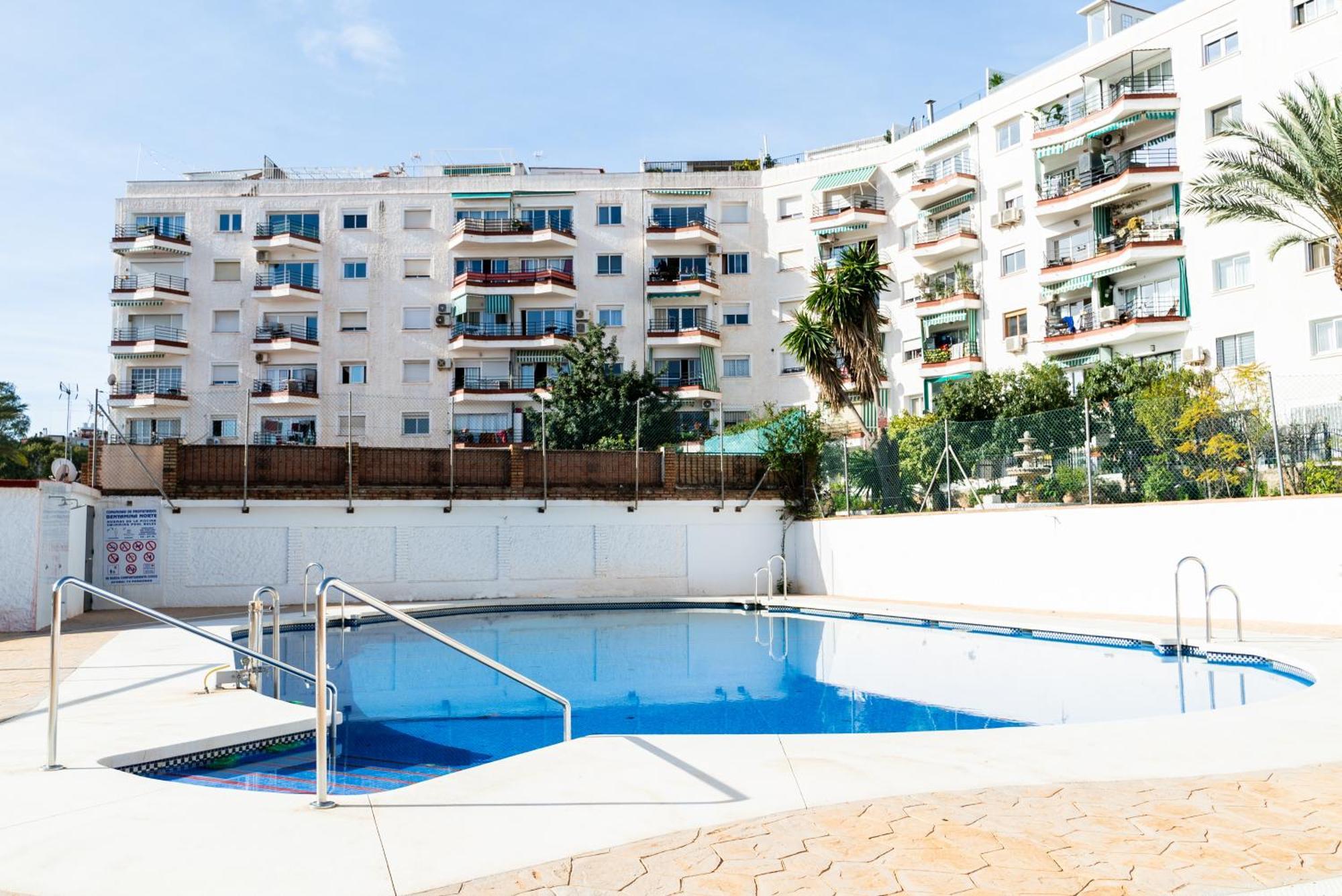 Апартаменты Oasis En Playamar Con Piscina Торремолинос Экстерьер фото
